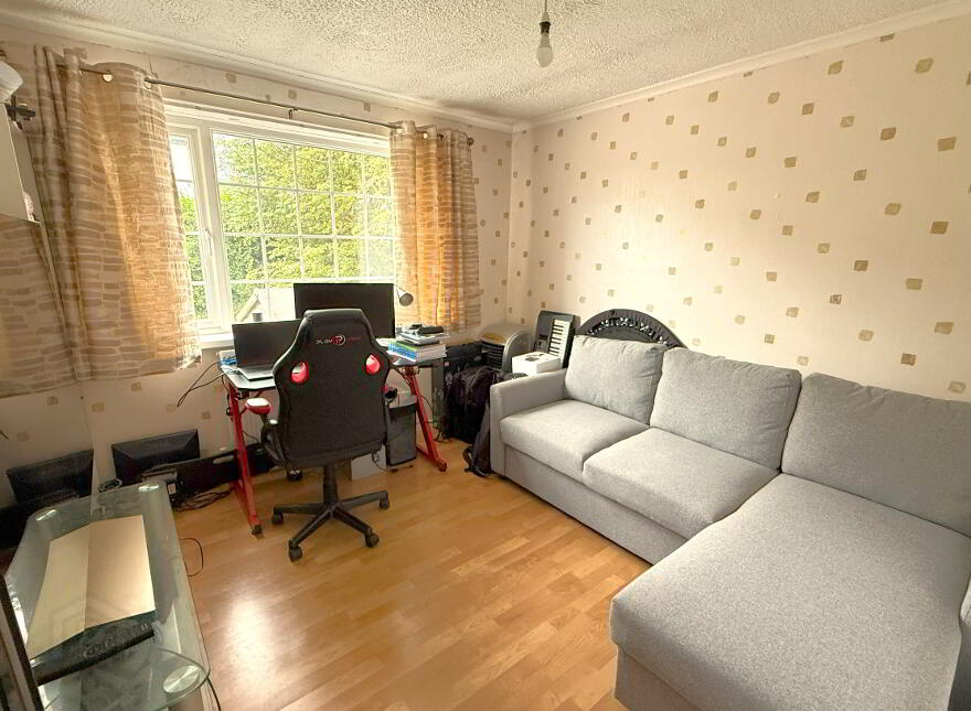 10 Craigmore Road, Lisburn, BT28 1DN