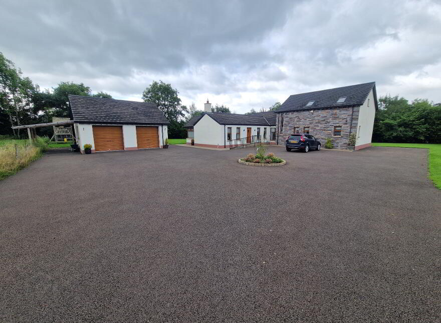 44b Oldwood Road, Randalstown, BT41 2PP photo
