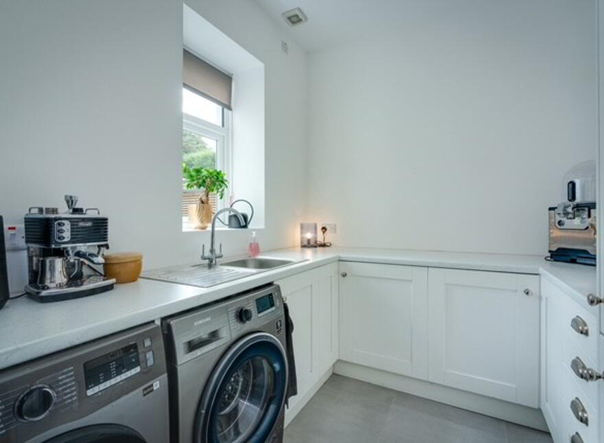 16 Balfour Avenue, Whitehead, BT38 9RD