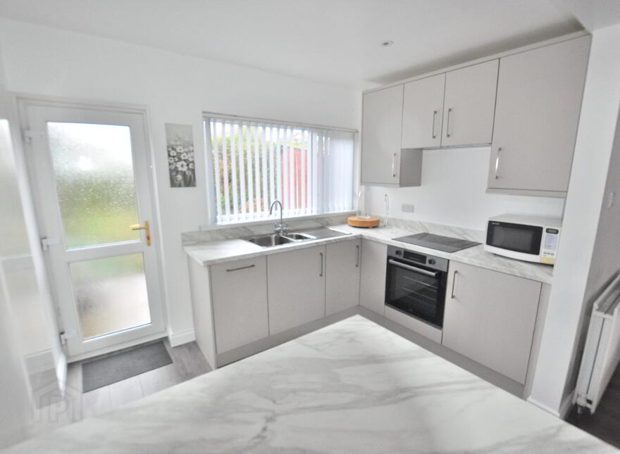 39 Breda Road, Belfast, BT8 7BU