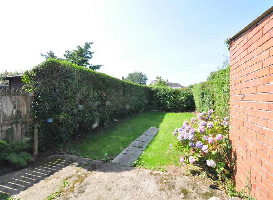 39 Breda Road, Belfast, BT8 7BU