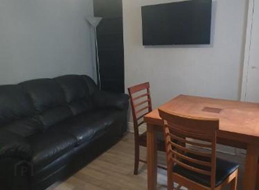16 Stewarts Terrace, Derry, BT47 2EY