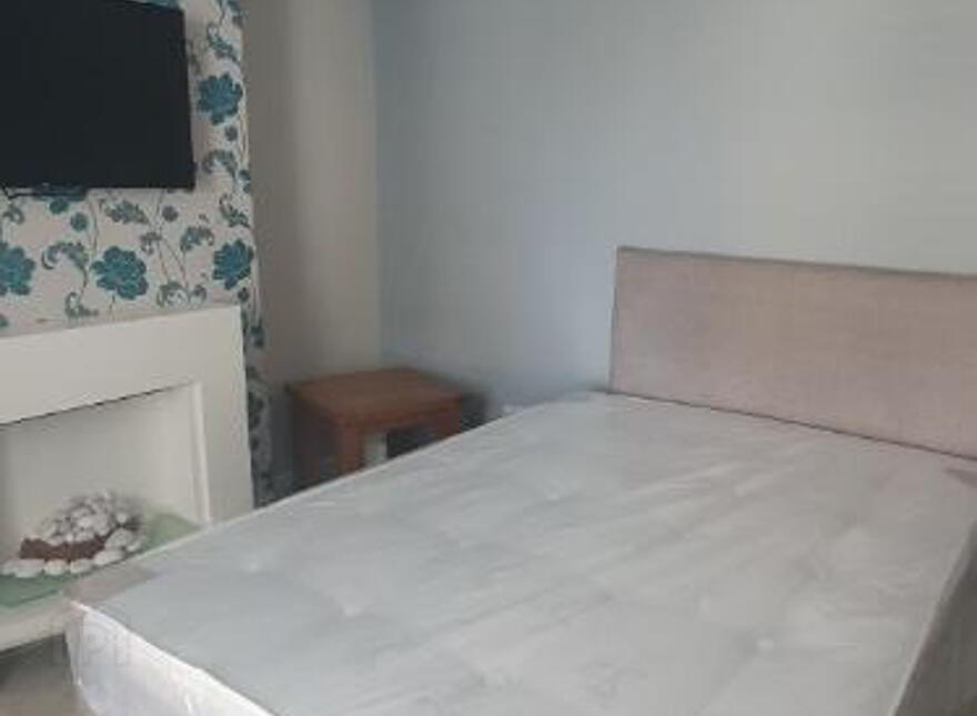 16 Stewarts Terrace, Derry, BT47 2EY