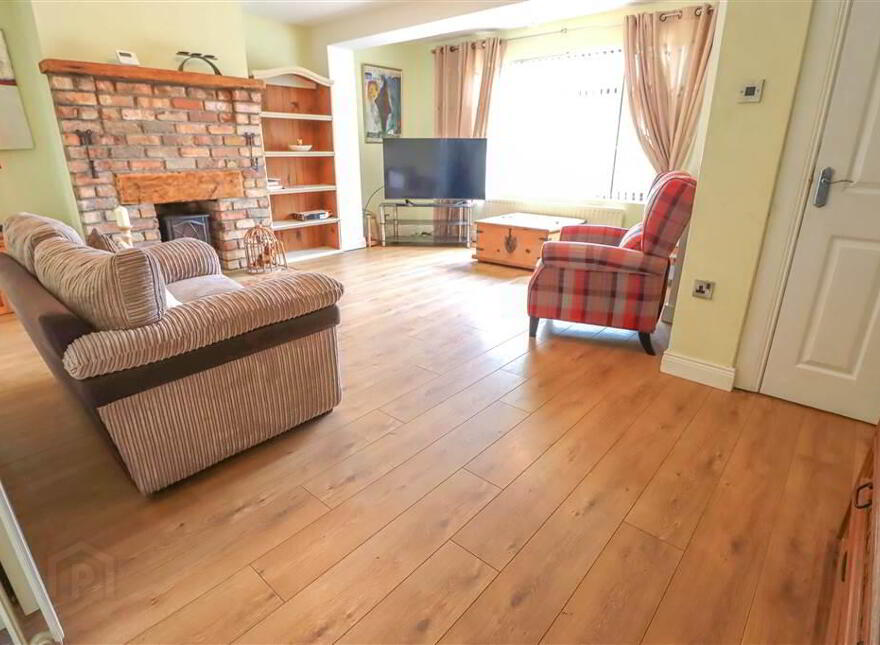 16 Drumadoon Park, Dundonald, Belfast, BT16 2PW