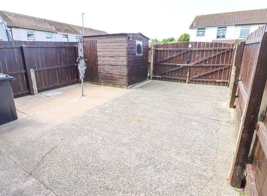 16 Drumadoon Park, Dundonald, Belfast, BT16 2PW