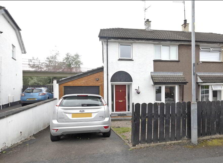 68 Lakeview Park, Craigavon, BT65 4AL photo