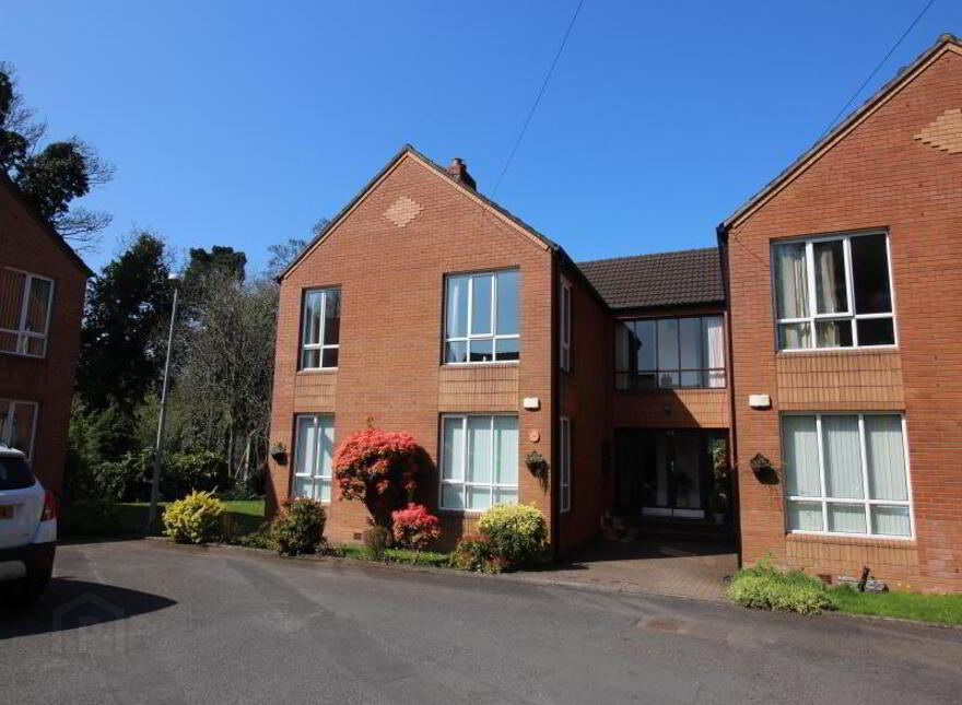 10 Glenburn Court, Dunmurry, Belfast, BT17 9BS photo