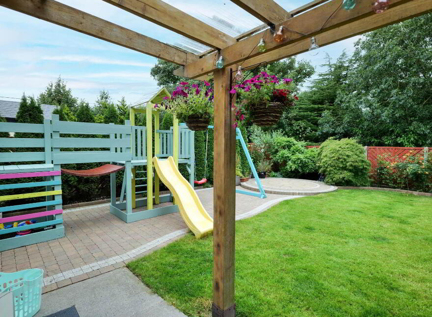 2 Beechwood Avenue, Oakfield, Charleville, P56Y791