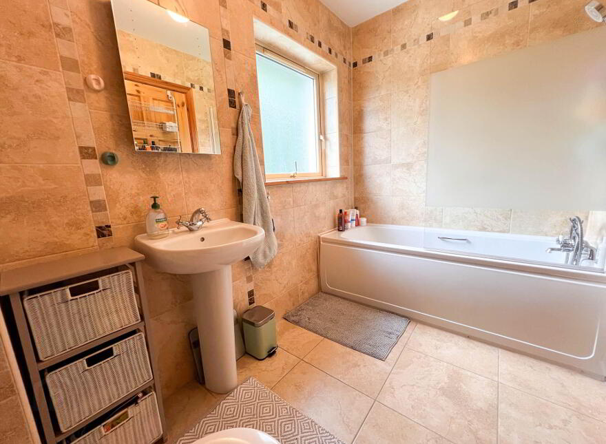 2 Beechwood Avenue, Oakfield, Charleville, P56Y791