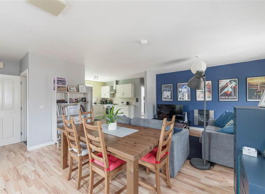 17 Glenburn Manor, Dunmurry, Belfast, BT17 9DX