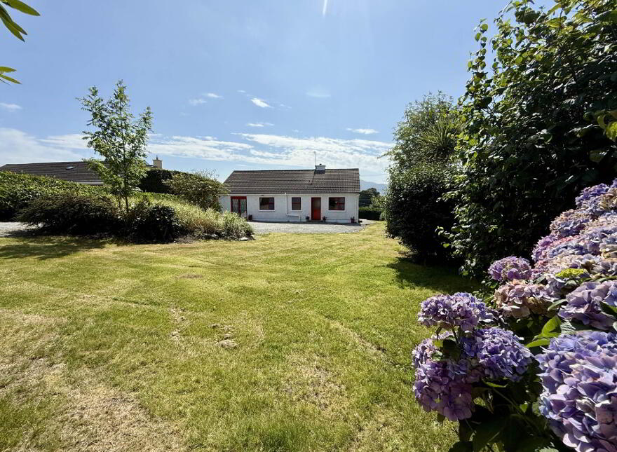 Nora`s Cottage, Lissivigeen, Killarney, V93E2TY photo