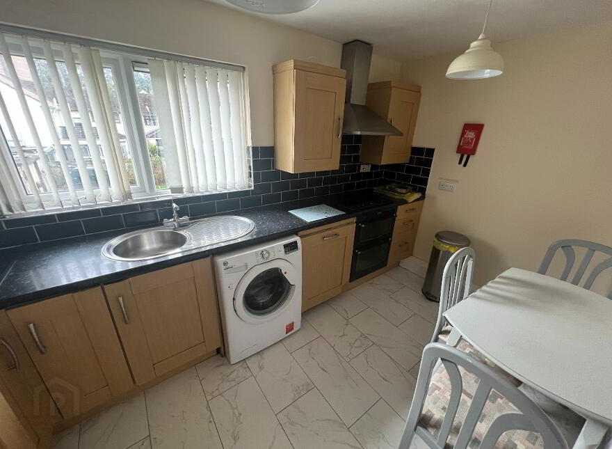 5c Pine Cross, Dunmurry, Belfast, BT17 9QY
