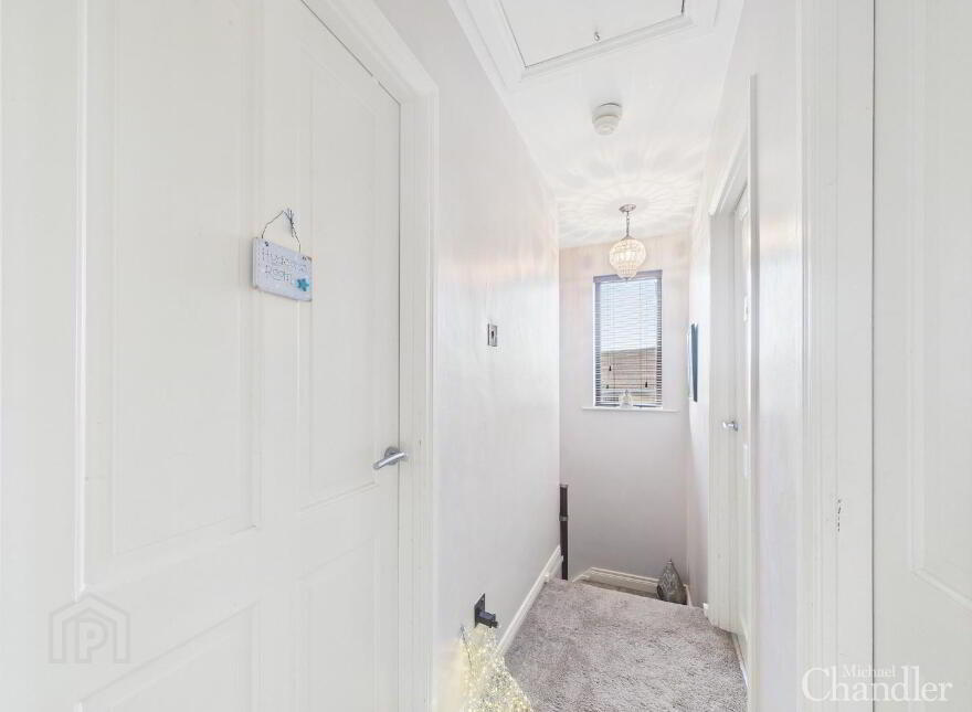 98 Laurelgrove Dale, Belfast, BT8 6ZF