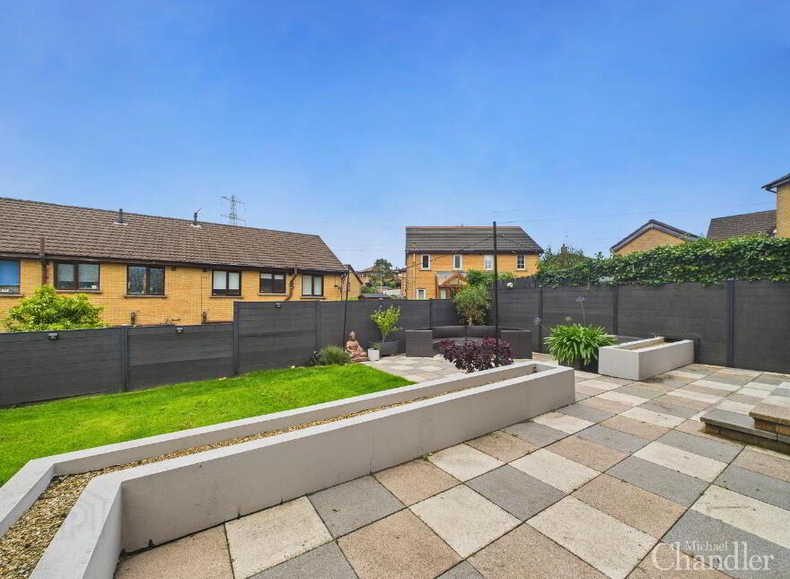 98 Laurelgrove Dale, Belfast, BT8 6ZF