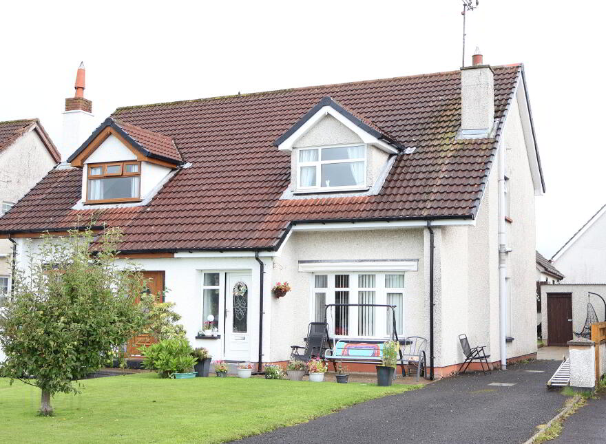 46 Lowry Park, Limavady, BT49 0NX photo