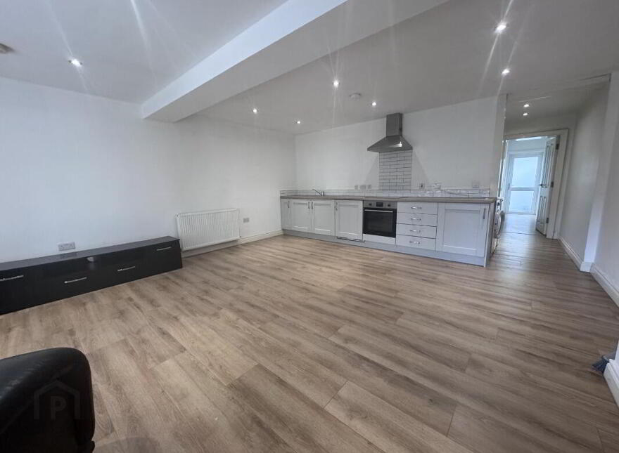 2b Donegall Avenue, Belfast, BT12 6LX