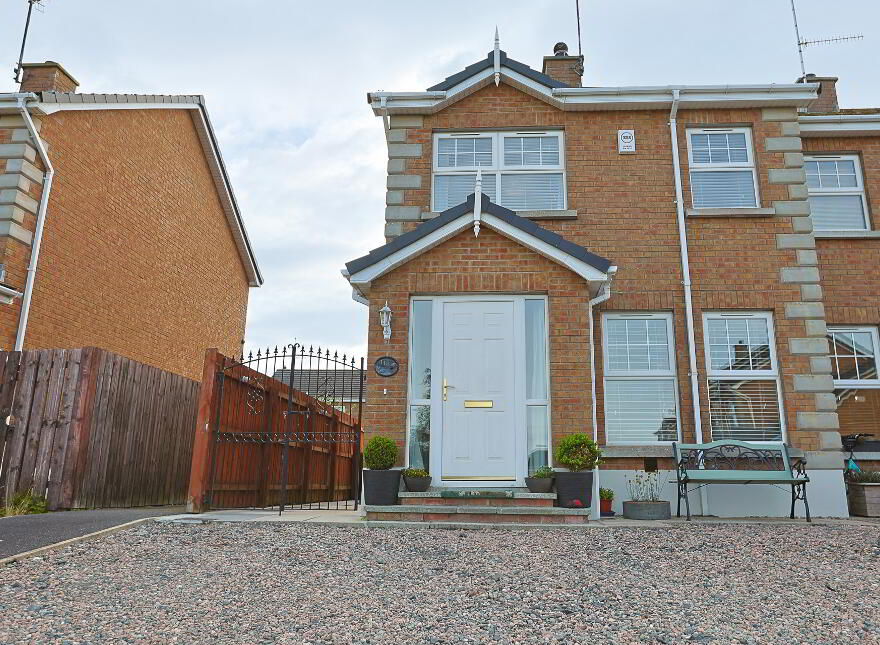 118 Monree Hill, Donaghcloney, Craigavon, BT66 7GZ photo