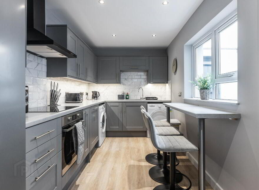Room 1, 166 Woodstock Road, Belfast, BT6 8AF
