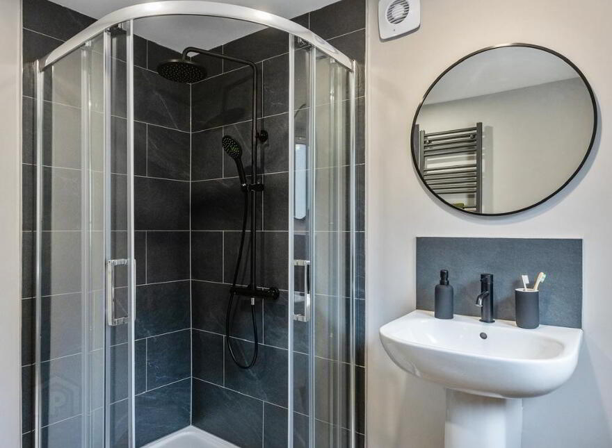 Room 1, 166 Woodstock Road, Belfast, BT6 8AF