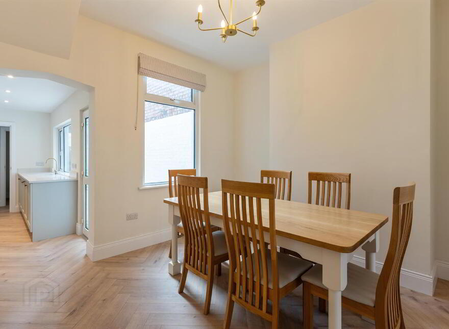 32 Adelaide Avenue, Belfast, BT9 7FY