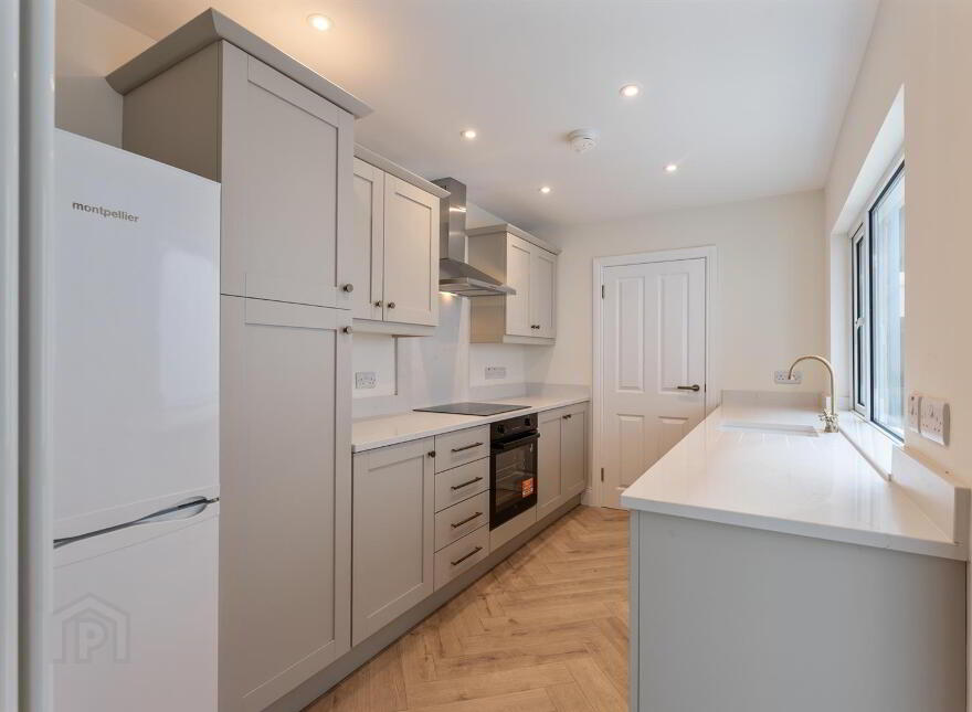 32 Adelaide Avenue, Belfast, BT9 7FY