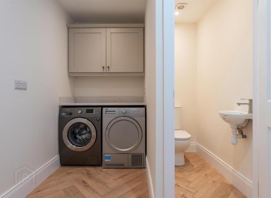 32 Adelaide Avenue, Belfast, BT9 7FY
