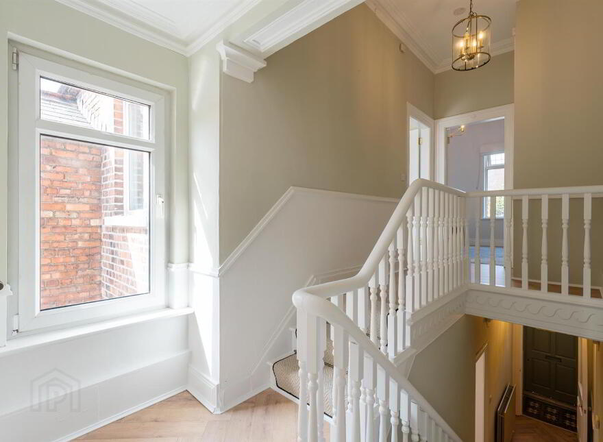 32 Adelaide Avenue, Belfast, BT9 7FY