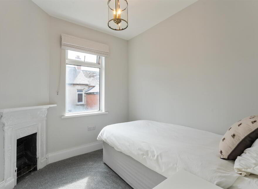 32 Adelaide Avenue, Belfast, BT9 7FY