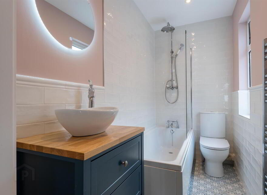 32 Adelaide Avenue, Belfast, BT9 7FY