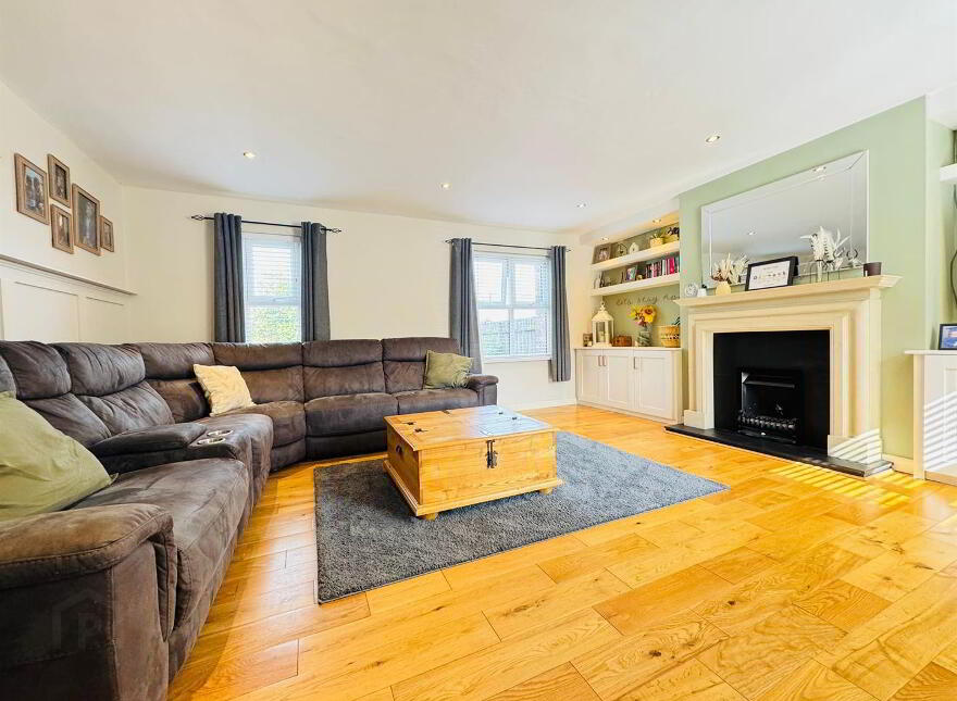 15 The Poplars, Mallusk, Newtownabbey, BT36 4QP