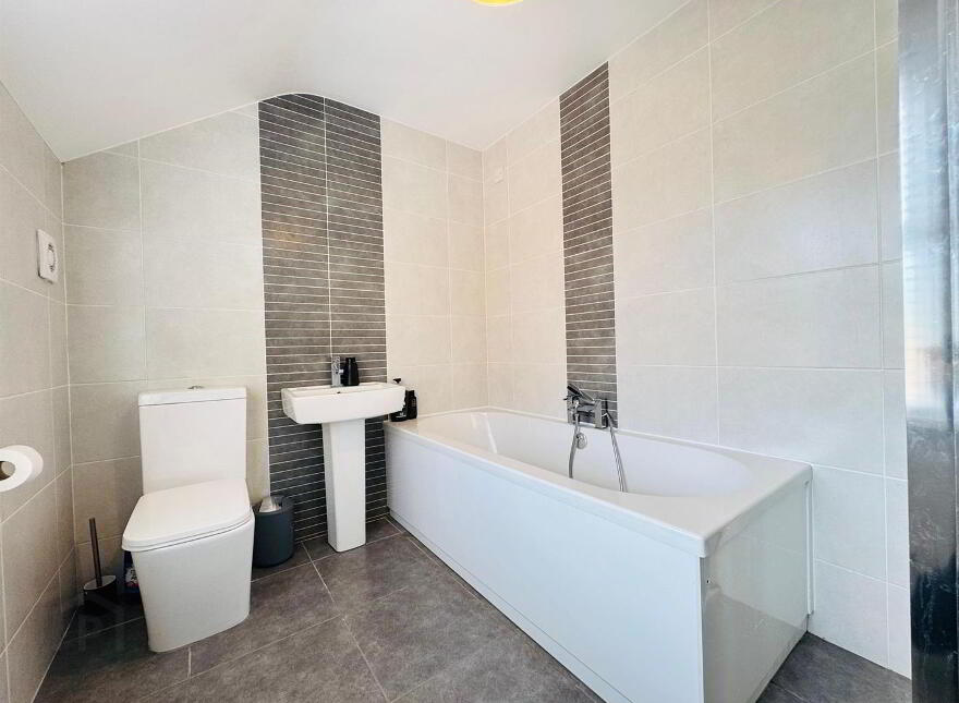 15 The Poplars, Mallusk, Newtownabbey, BT36 4QP