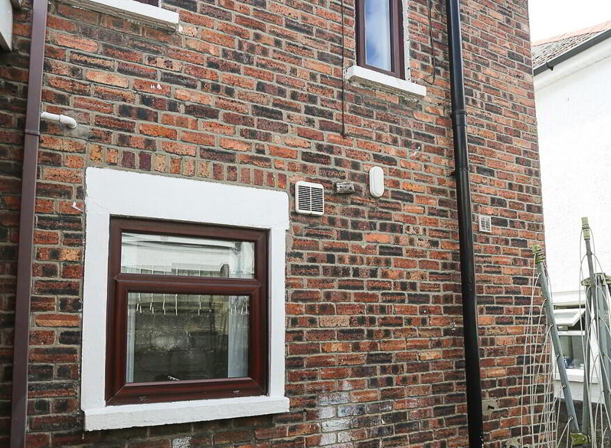 23 Dunraven Crescent, Belfast, BT5 5LE