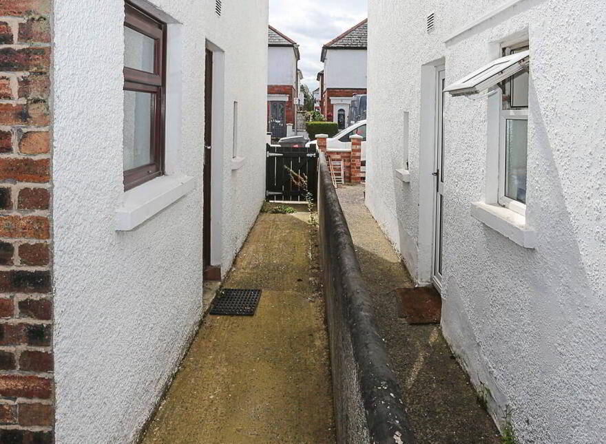 23 Dunraven Crescent, Belfast, BT5 5LE