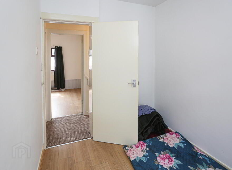 23 Dunraven Crescent, Belfast, BT5 5LE