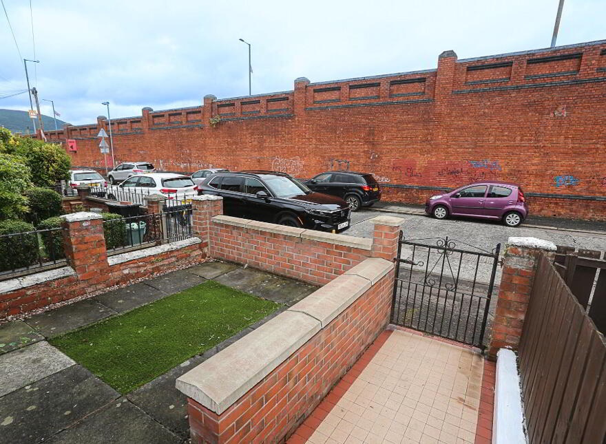 158 Tates Avenue, Belfast, Belfast, BT12 6ND