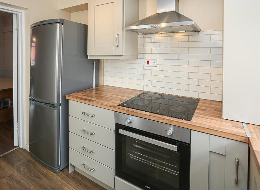 158 Tates Avenue, Belfast, Belfast, BT12 6ND
