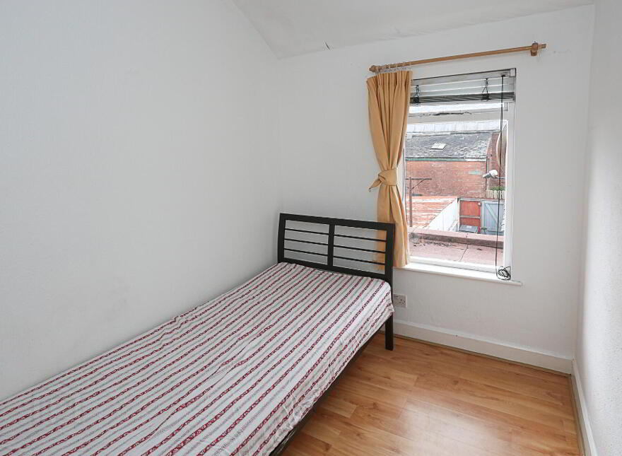 158 Tates Avenue, Belfast, Belfast, BT12 6ND
