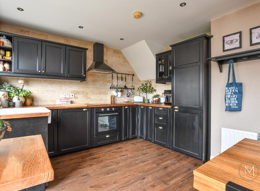 13 Beverley Gardens, Carnmoney, Newtownabbey, BT36 6NX