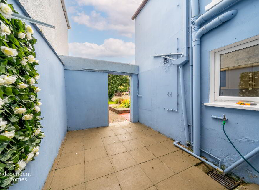 13 Station Road, Larne, BT40 3AA