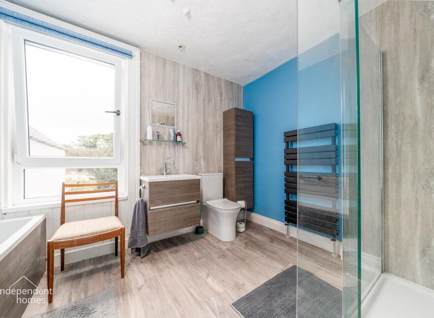 13 Station Road, Larne, BT40 3AA