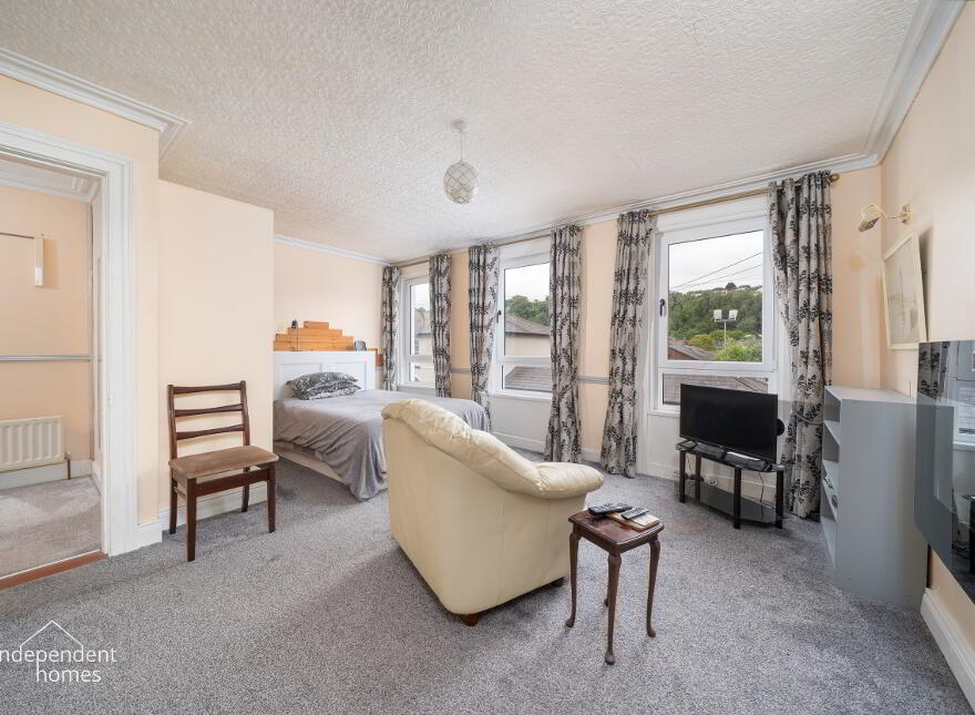 13 Station Road, Larne, BT40 3AA