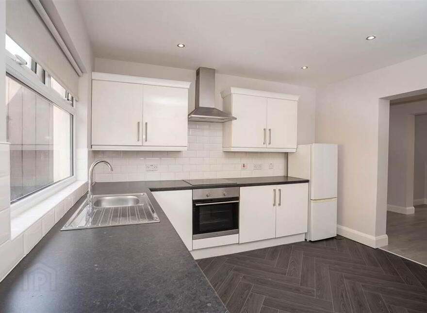 17 Railway Street, Dunmurry, Belfast, BT17 0AQ
