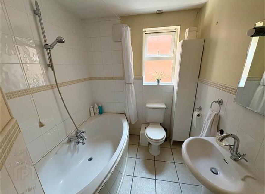 Apt 3, 36 Wellington Park, Off Malone Road, Belfast, BT9 6DN