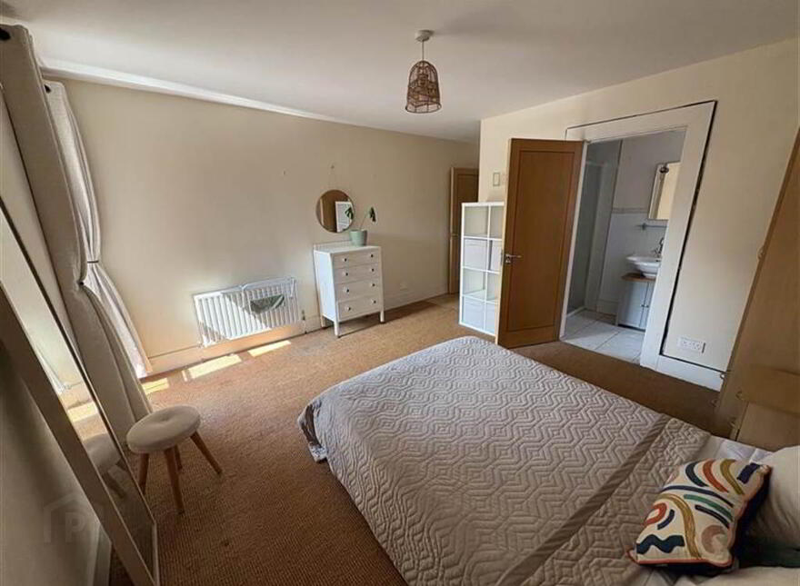 Apt 3, 36 Wellington Park, Off Malone Road, Belfast, BT9 6DN