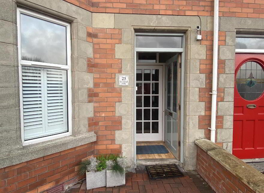 25 St Johns Park, Belfast, BT7 3JG
