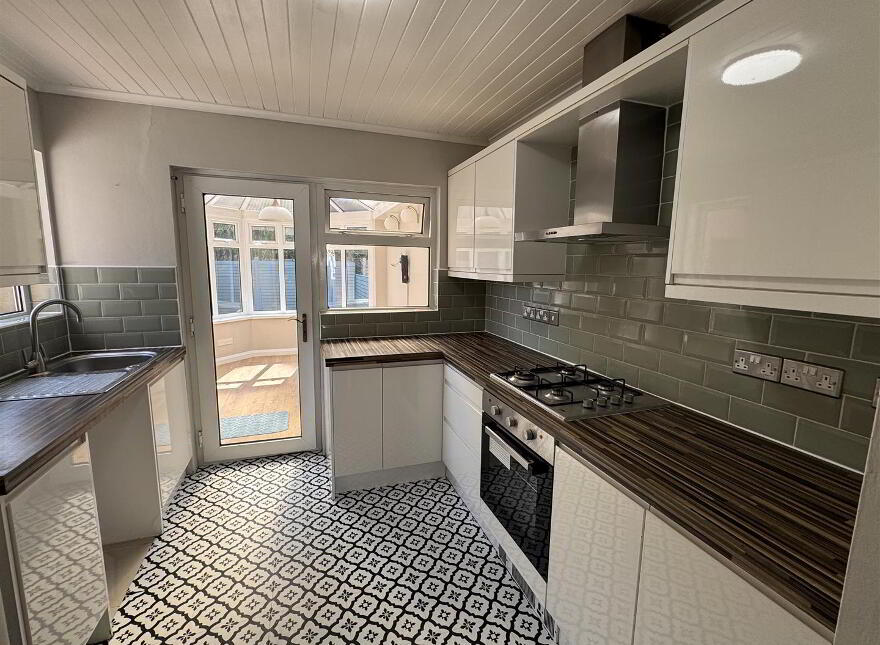 25 St Johns Park, Belfast, BT7 3JG