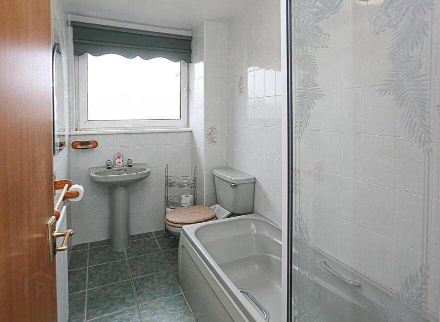 13 Ballyhalbert Gardens, Bangor, BT19 1SE