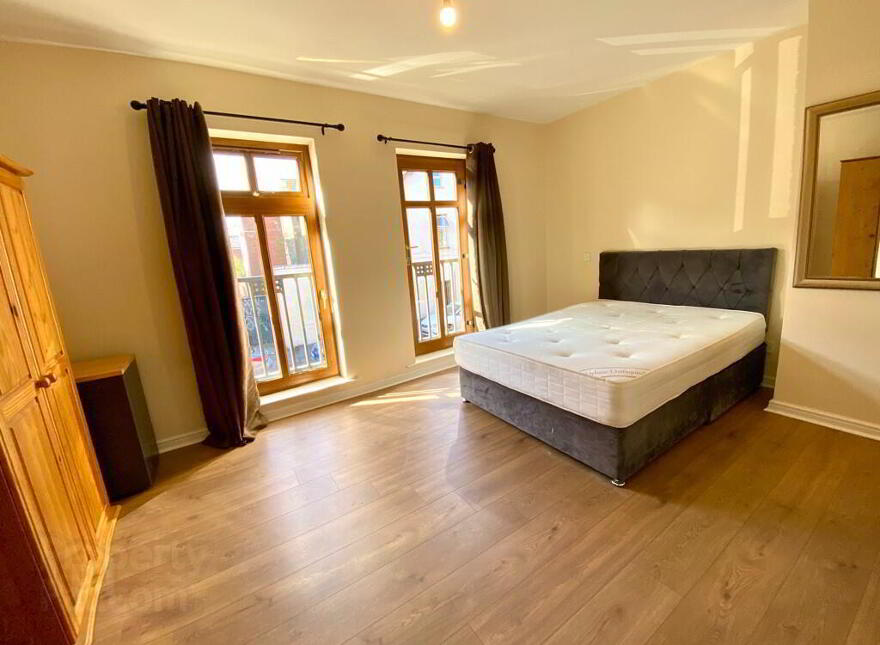 10 The Cloisters, Belfast, BT7 1GD