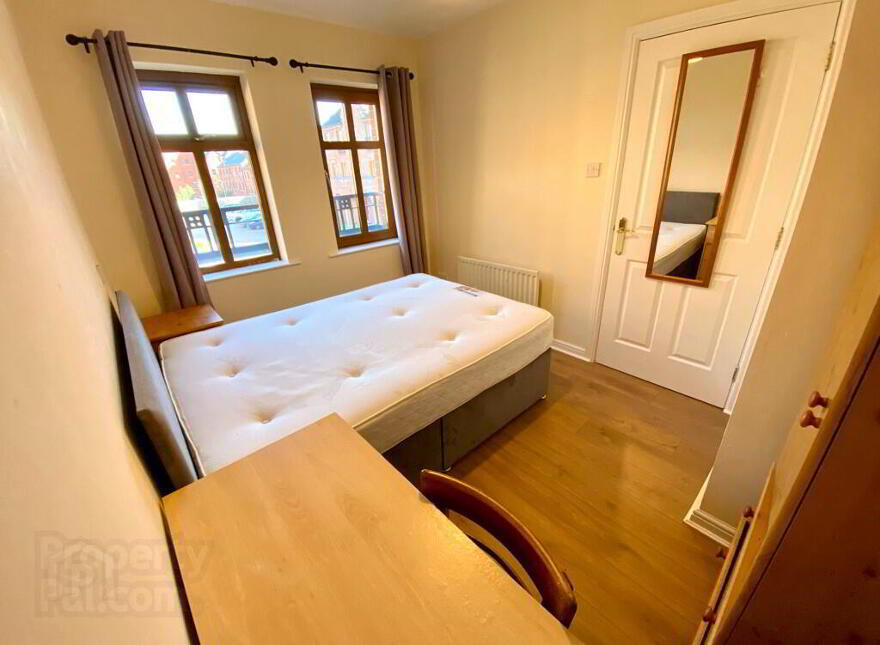 10 The Cloisters, Belfast, BT7 1GD