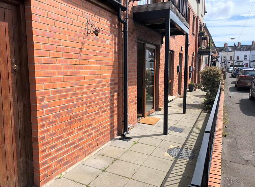 Apt 6, 10 Belmont Avenue West, Belmont, Belfast, BT4 3DG